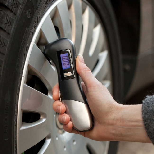 Promotional Tire gauge with torch - Image 4