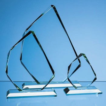 18.5cm x 15.5cm x 15mm Jade Glass Facetted Ice Peak Award