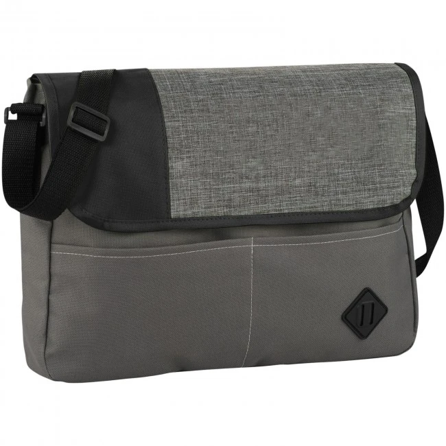 Offset messenger bag