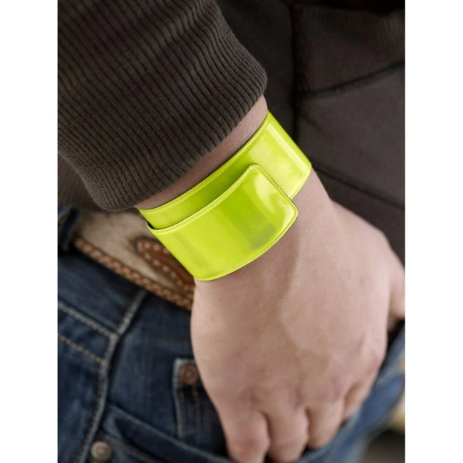 Snap armband