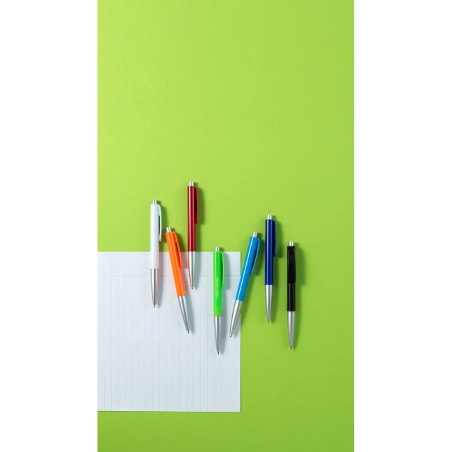 Plastic ballpen