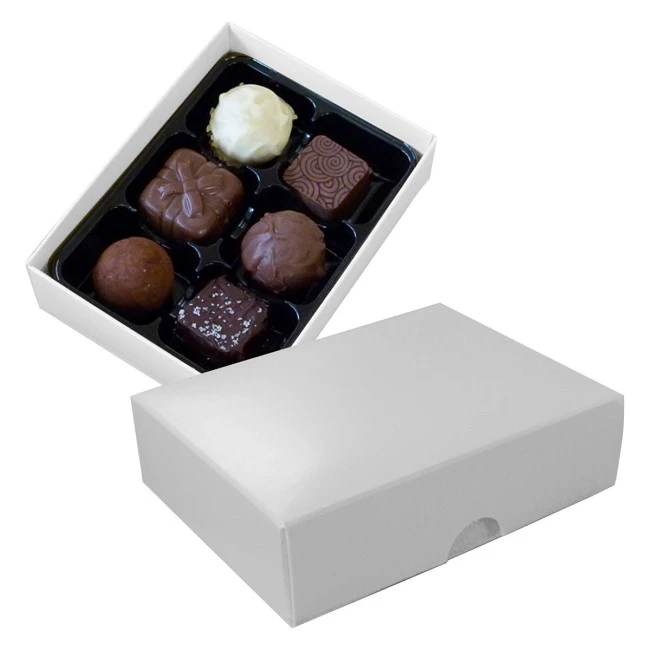 Chocolate box with 6 assorted chocolates and truffles