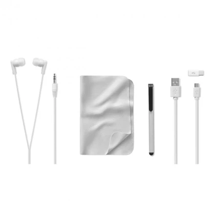 Travel set with earphones